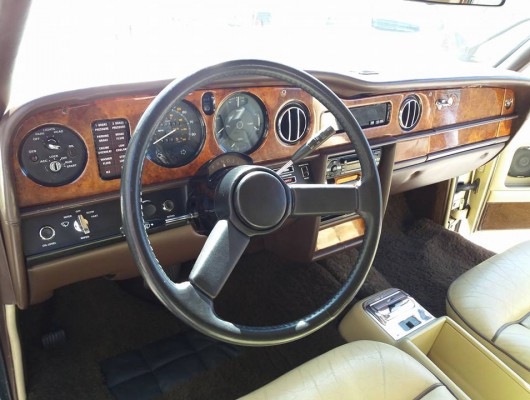 Rolls-Royce Corniche